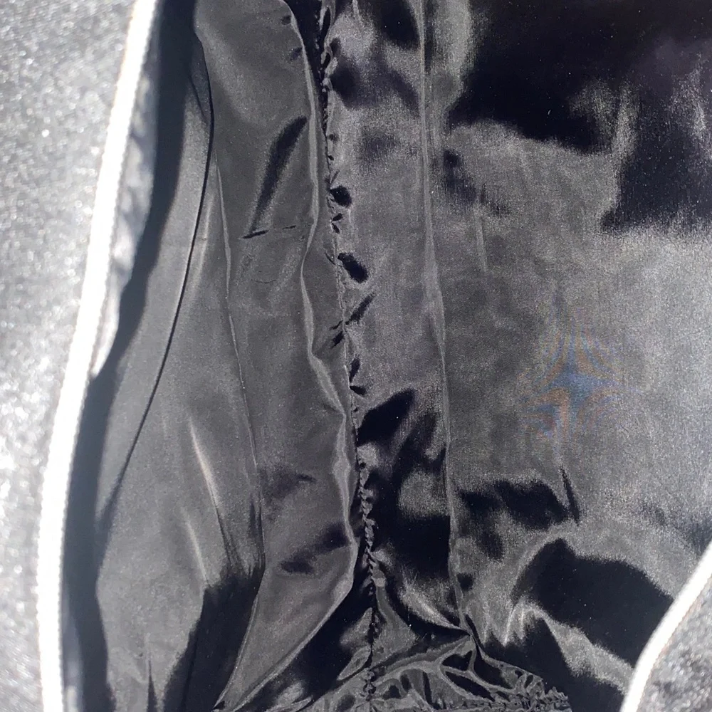 N/A azzaro black